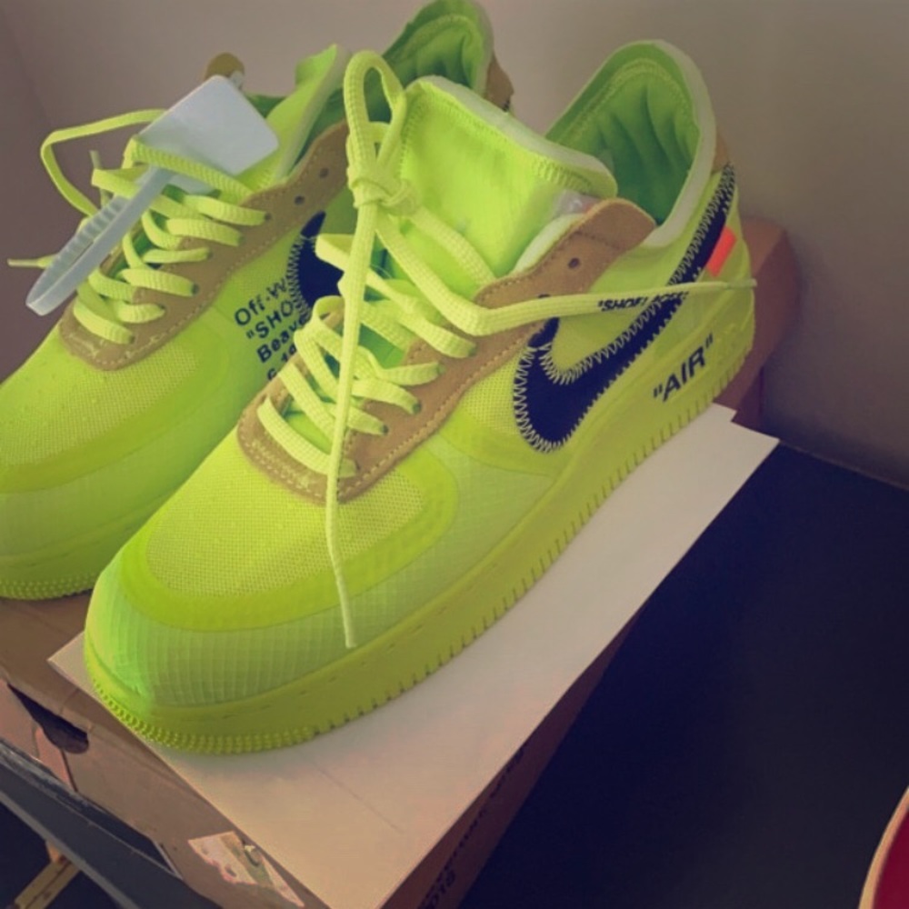 Air Force 1 x OFF WHITE “Volt” deal